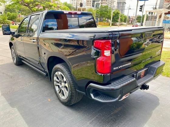 CHEVROLET SILVERADO 5.3 V8 GASOLINA 1500 HIGH COUNTRY 4X4 AUTOMÁTICO CHEVROLET SILVERADO 5.3 V8 GASOLINA 1500 HIGH COUNTRY 4X4 AUTOMÁTICO